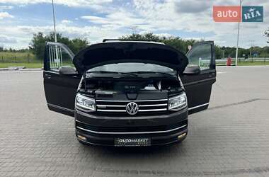 Минивэн Volkswagen Multivan 2016 в 