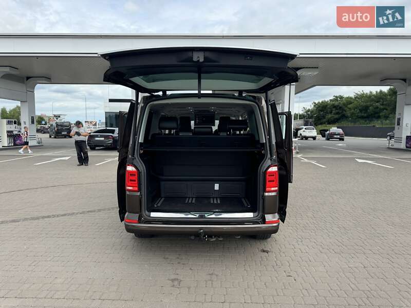 Минивэн Volkswagen Multivan 2016 в Ровно