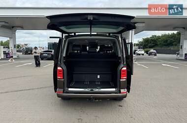 Минивэн Volkswagen Multivan 2016 в 