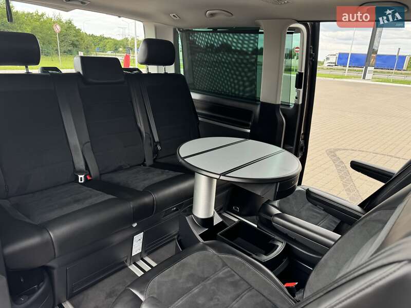 Минивэн Volkswagen Multivan 2016 в Ровно