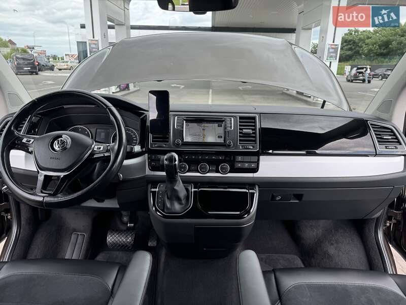 Минивэн Volkswagen Multivan 2016 в Ровно