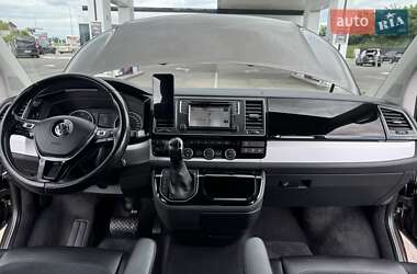 Минивэн Volkswagen Multivan 2016 в 