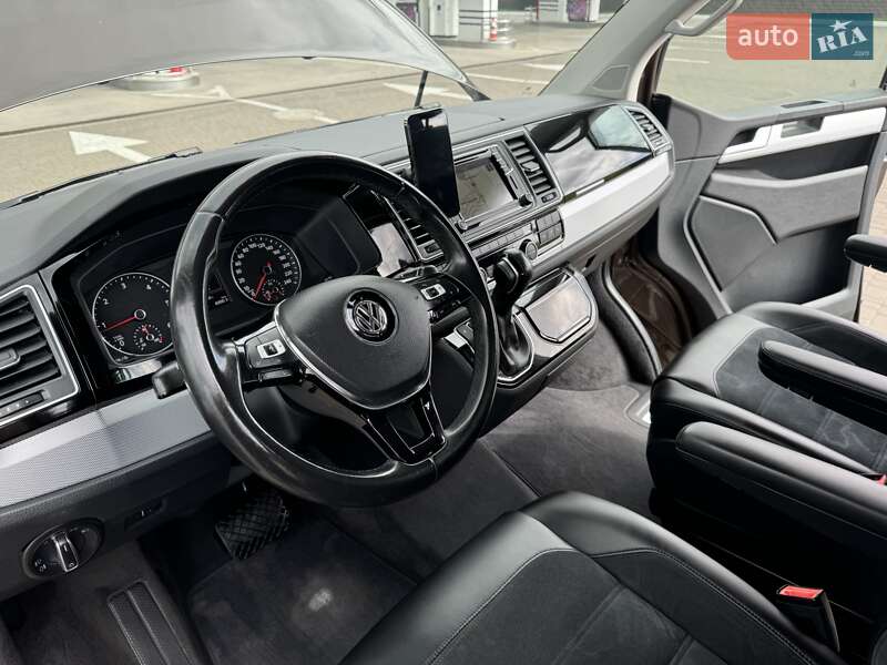 Минивэн Volkswagen Multivan 2016 в Ровно