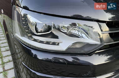Минивэн Volkswagen Multivan 2015 в 