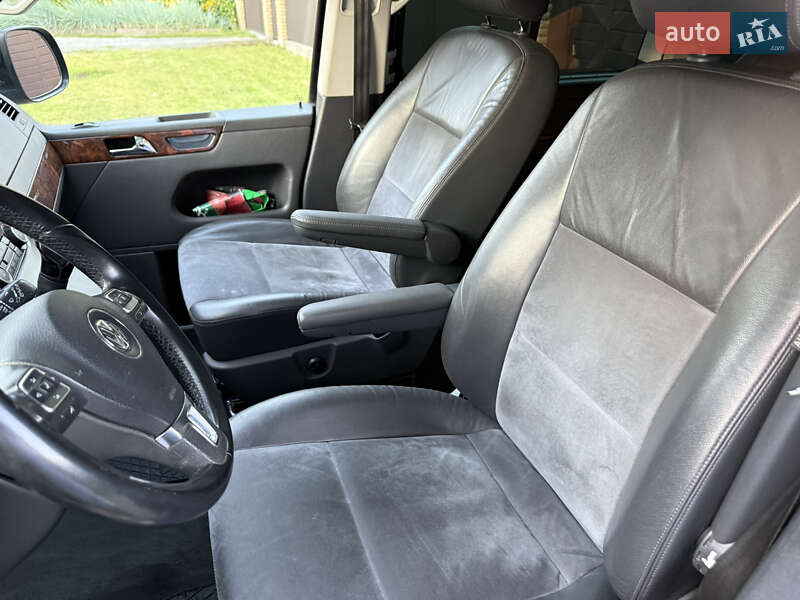 Минивэн Volkswagen Multivan 2015 в Броварах