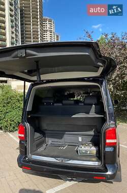 Минивэн Volkswagen Multivan 2011 в 