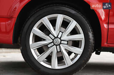 Минивэн Volkswagen Multivan 2020 в 