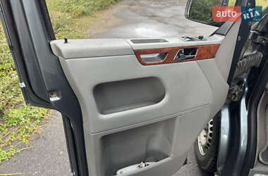 Минивэн Volkswagen Multivan 2009 в 