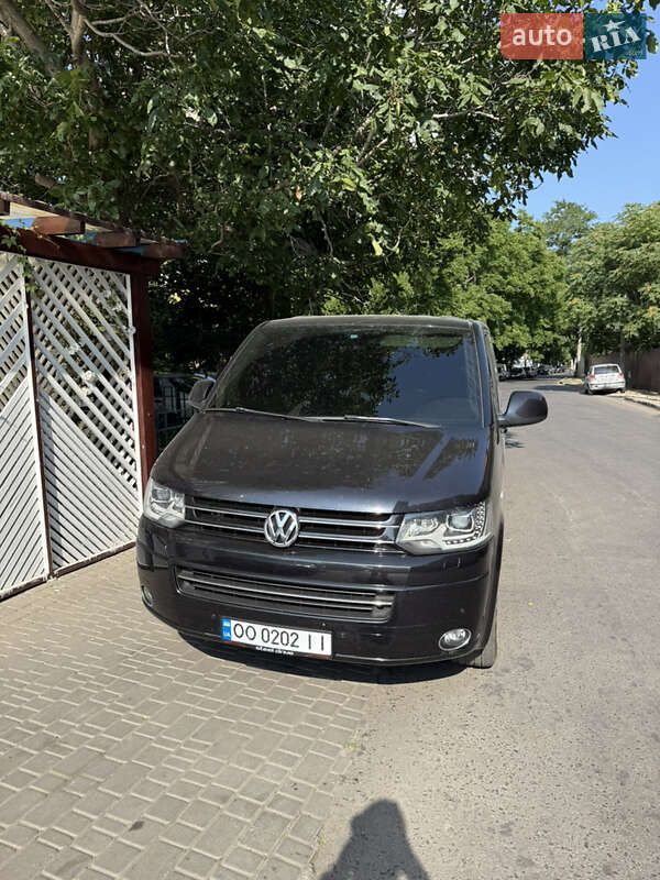 Минивэн Volkswagen Multivan 2014 в 