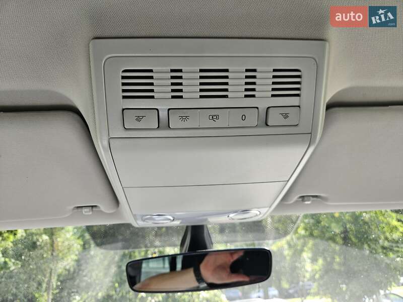 Минивэн Volkswagen Multivan 2019 в Киеве