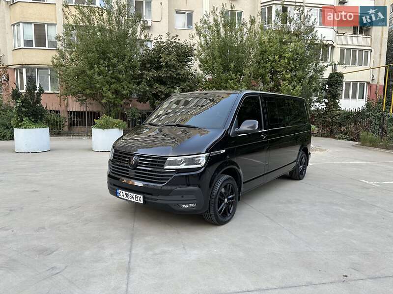 Минивэн Volkswagen Multivan 2020 в 