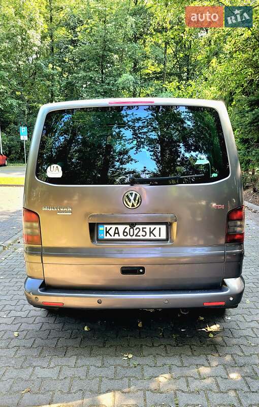 Минивэн Volkswagen Multivan 2006 в Киеве
