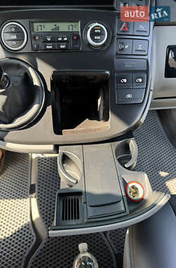 Минивэн Volkswagen Multivan 2006 в 