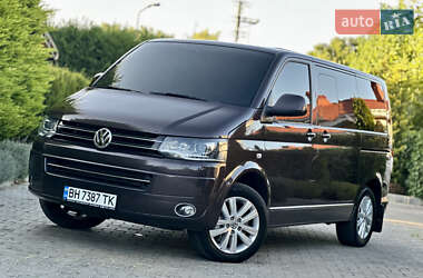 Минивэн Volkswagen Multivan 2015 в 