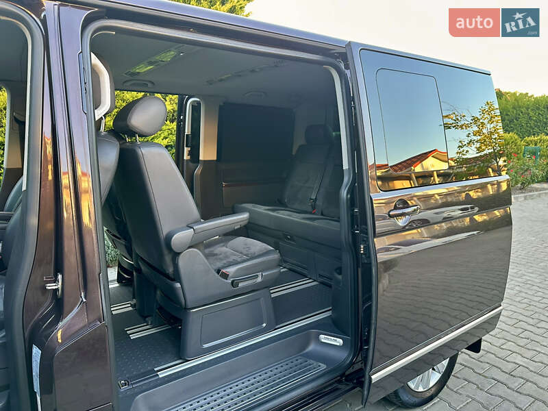 Минивэн Volkswagen Multivan 2015 в Одессе