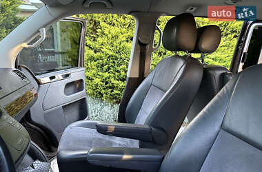Минивэн Volkswagen Multivan 2015 в 
