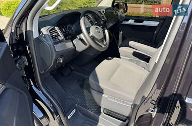 Минивэн Volkswagen Multivan 2016 в 