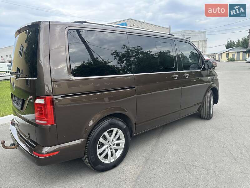 Минивэн Volkswagen Multivan 2017 в Днепре