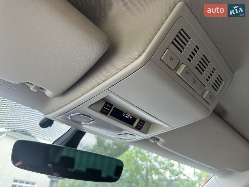 Минивэн Volkswagen Multivan 2017 в Днепре