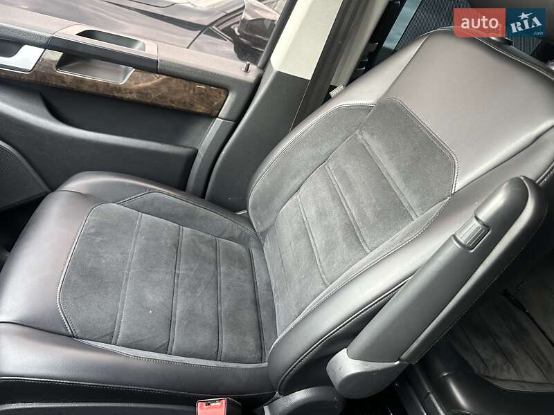 Минивэн Volkswagen Multivan 2017 в Днепре