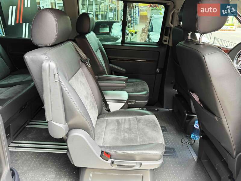 Минивэн Volkswagen Multivan 2014 в Львове