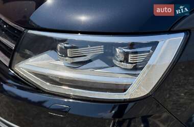 Минивэн Volkswagen Multivan 2016 в 