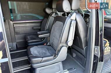 Минивэн Volkswagen Multivan 2016 в 