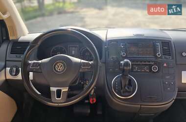 Минивэн Volkswagen Multivan 2013 в 