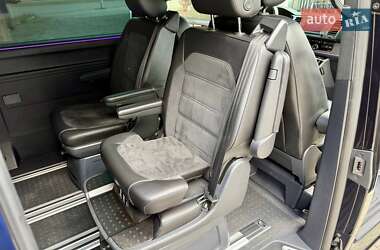 Минивэн Volkswagen Multivan 2016 в 