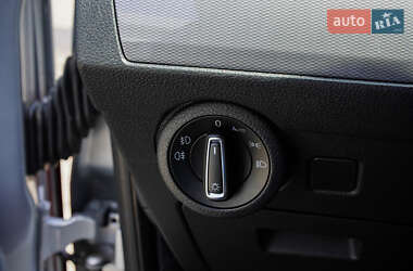 Мінівен Volkswagen Multivan 2020 в 