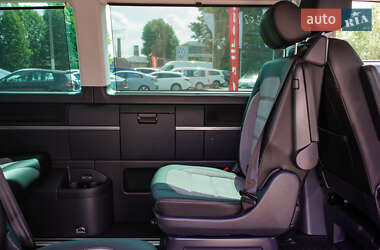 Мінівен Volkswagen Multivan 2020 в 