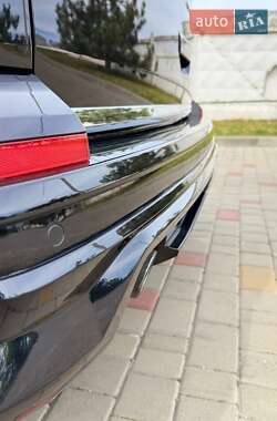 Минивэн Volkswagen Multivan 2018 в 