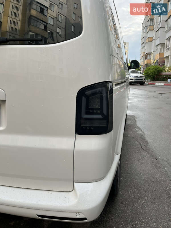 Минивэн Volkswagen Multivan 2013 в Белой Церкви