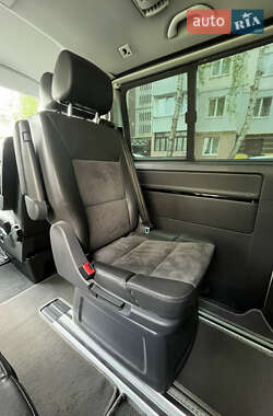 Минивэн Volkswagen Multivan 2013 в 
