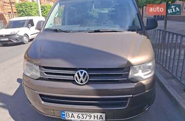Минивэн Volkswagen Multivan 2012 в 