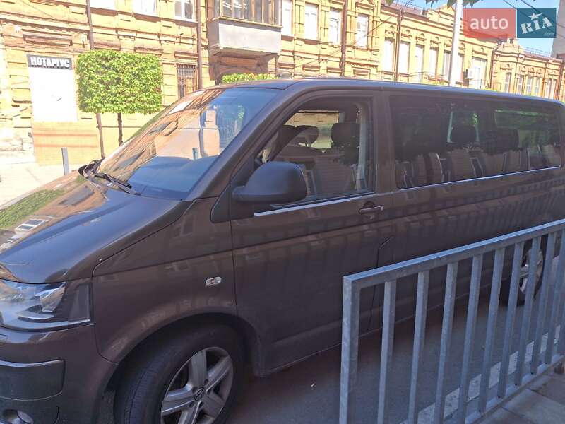 Минивэн Volkswagen Multivan 2012 в Днепре