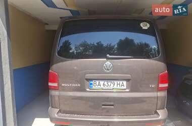 Минивэн Volkswagen Multivan 2012 в 
