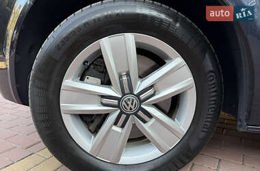 Минивэн Volkswagen Multivan 2018 в 