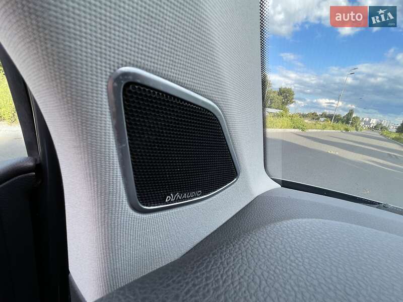 Минивэн Volkswagen Multivan 2018 в Киеве фото 19 Минивэн Volkswagen Multivan 2018 в Киеве