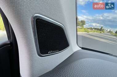 Минивэн Volkswagen Multivan 2018 в 
