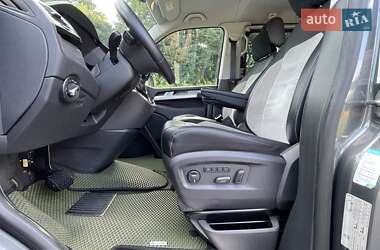Минивэн Volkswagen Multivan 2018 в 