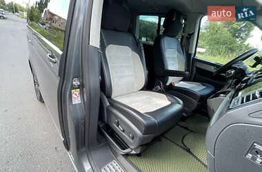 Минивэн Volkswagen Multivan 2018 в 