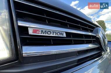 Минивэн Volkswagen Multivan 2018 в 