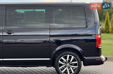 Мінівен Volkswagen Multivan 2016 в 
