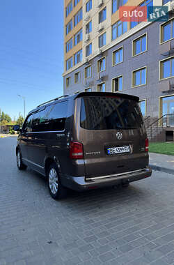 Минивэн Volkswagen Multivan 2010 в 