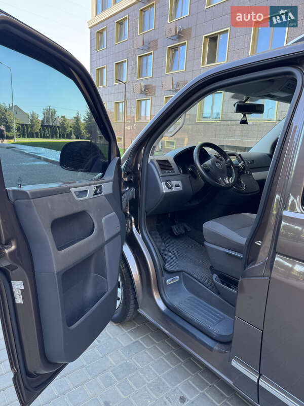 Минивэн Volkswagen Multivan 2010 в Одессе фото 8 Минивэн Volkswagen Multivan 2010 в Одессе