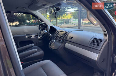 Минивэн Volkswagen Multivan 2010 в 