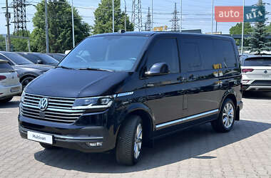 Мінівен Volkswagen Multivan 2023 в Чернівцях