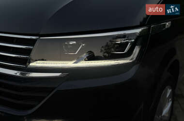 Минивэн Volkswagen Multivan 2020 в 