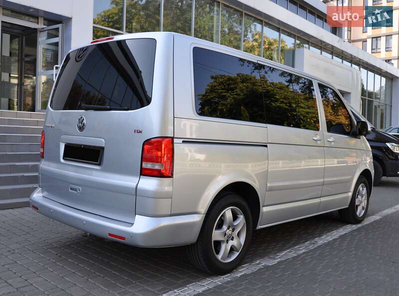 Мінівен Volkswagen Multivan 2006 в Одесі